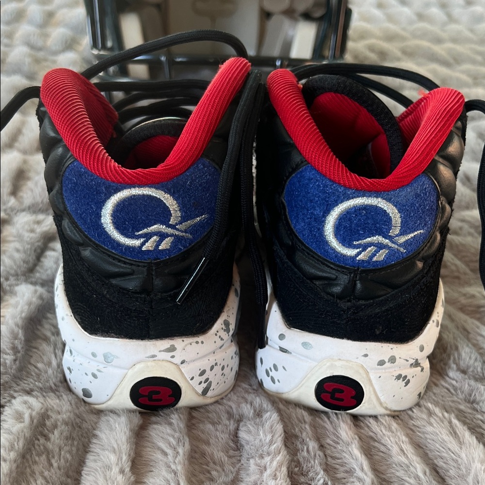 Step into Allan Iverson’s legacy - kid’s Reebok Question Mid - iconic style! - Picture 4 of 7